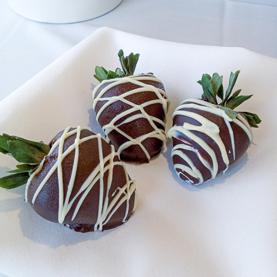 HCI-chocolate-dipped-strawberries